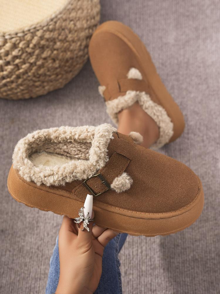 Girls Wear Thick Soled Cotton Shoes and Snow Boots with A Thick Sole To Increase Height