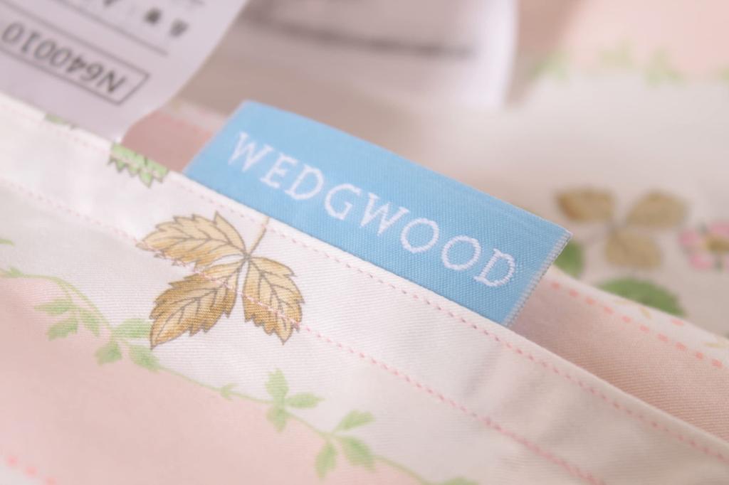 Nishikawa Down Quilt (Feather Quilt) Single Size, Wedgwood Wild Strawberry, 50% Down, Washable, Pink, AA07100003P