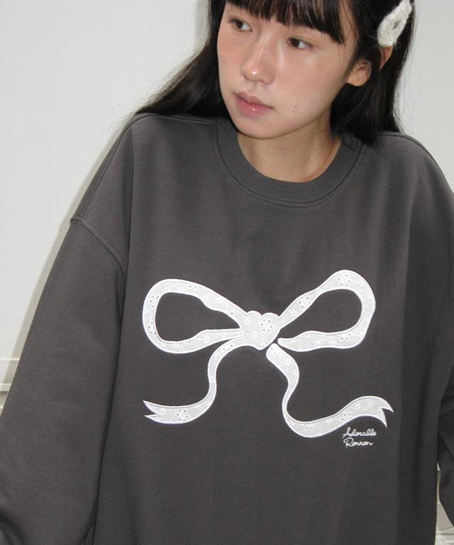 RONRON Heart Ribbon Lace Applique Sweatshirt Charcoal