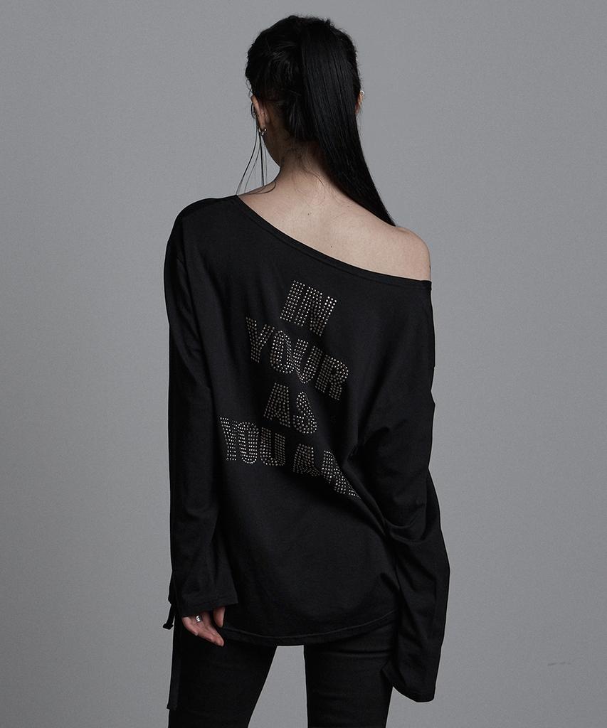 Aejeuyua Cross Line Off-Shoulder T-Shirt Black