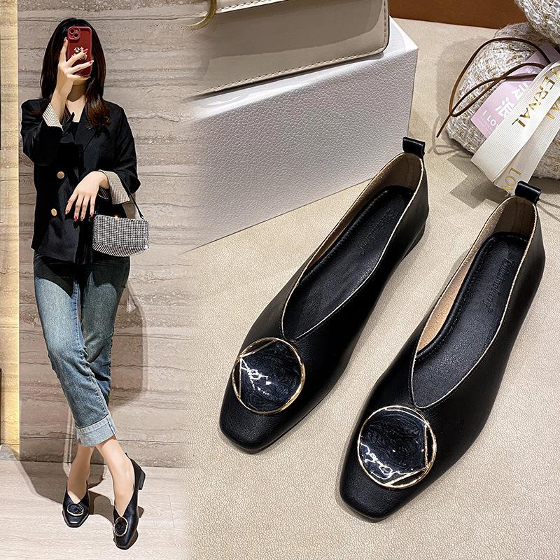 Shallow Mouth Single Shoes Women's 2024 New Retro Buckle Low Heel Flat Shoes Square Headed Soft Leather Mary Jane Shoes