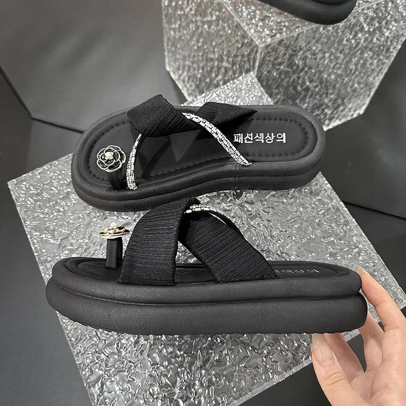 French fairy style muffin bottom outer slippers 2025 summer new high-end casual thick bottom cover toe sandals girl