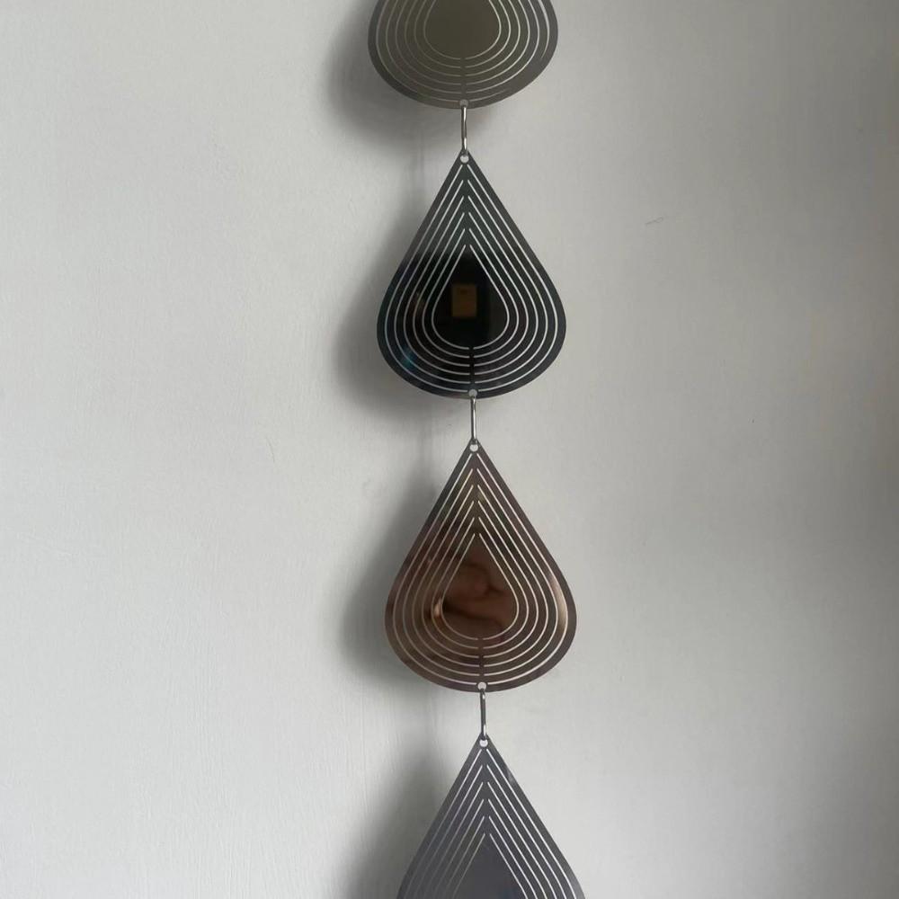 Reflective Surface Heart Wind Chime Rotatable Design Wind Spinner 3D Metal Heart Garden Hanging