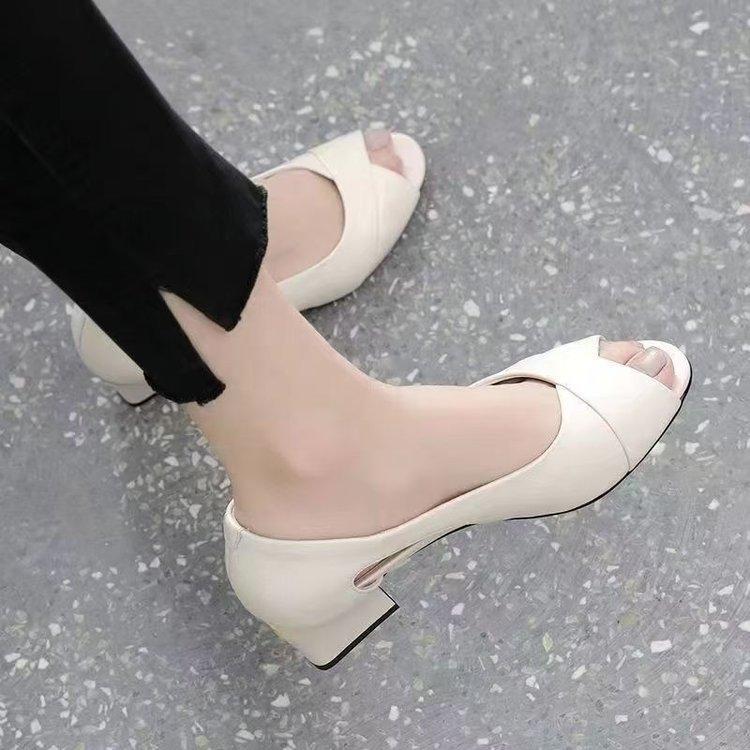 

Soft leather sandals women s summer outer wear 2025 new soft-soled single shoes fish mouth hollow middle heel shoes thick heel women s leather shoes 40