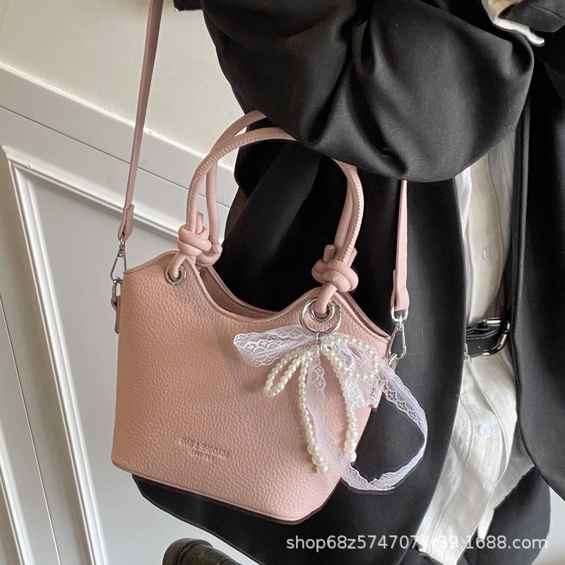 High-end Fashion Portable Bucket Bag Women's 2025 New Versatile Simple Crossbody Bag Trendy Shoulder Bag