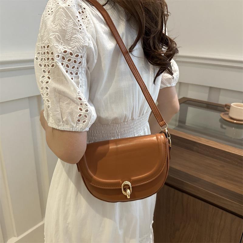 French Niche Small Bag for Women Spring and Summer Casual Saddle Bag New Trendy Fashion and Beautiful One-shoulder Crossbody Bag