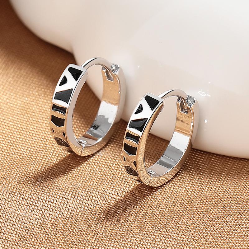 

Earrings Trendy Personality Neutral Style High Sense Retro Simple Ear Buckle Roman Numerals Men S And Women S Earrings Earrings платиновий