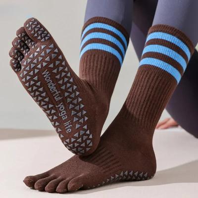 Pětiprsté ponožky na jógu s rozdělenými prsty pro ženy, profesionální pilates ponožky, bavlněné protiskluzové ponožky se střední trubkou pro vnitřní tanec, fitness a sportovní ponožky