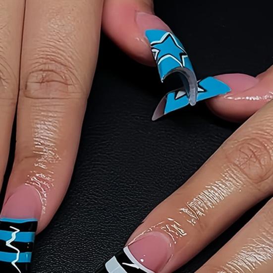24 Pièces/Ensemble Faux Ongles Points Rayures Imprimé Couverture Complète Moyenne Faux Ongles Dégradés Changement de Style Rapide Faux Ongles avec Ajustement Parfait Port de Salon de Manucure