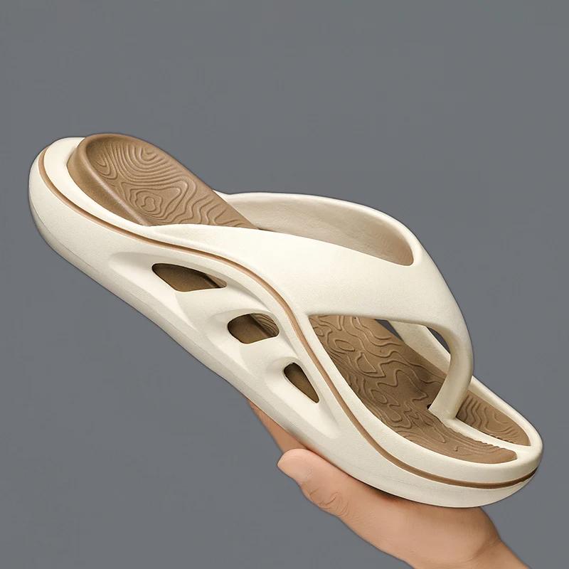 Fashion New Men's Flip Flops Outdoor Indoor Slippers Soft Sole Slides Men Beach Sandals Non-slip Home Men Slippers Flip Flops