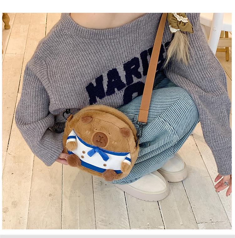 2024 Autumn/Winter Capybara Plush Women's Crossbody Bag