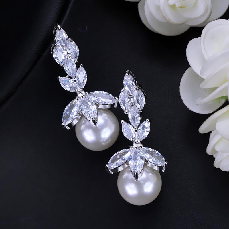 Sweet And Cute Flower Earrings, Zircon Shell Pearl Pendant.
