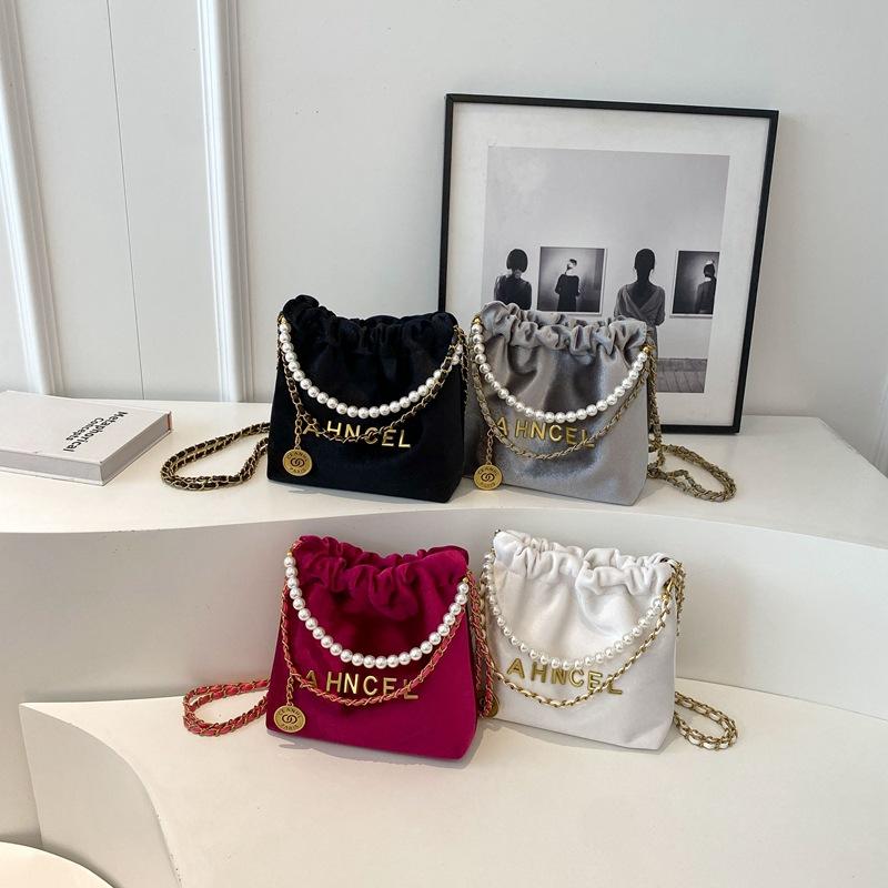 Bag women's new autumn and winter fashion diamond chain bag niche high-end textured shoulder bag