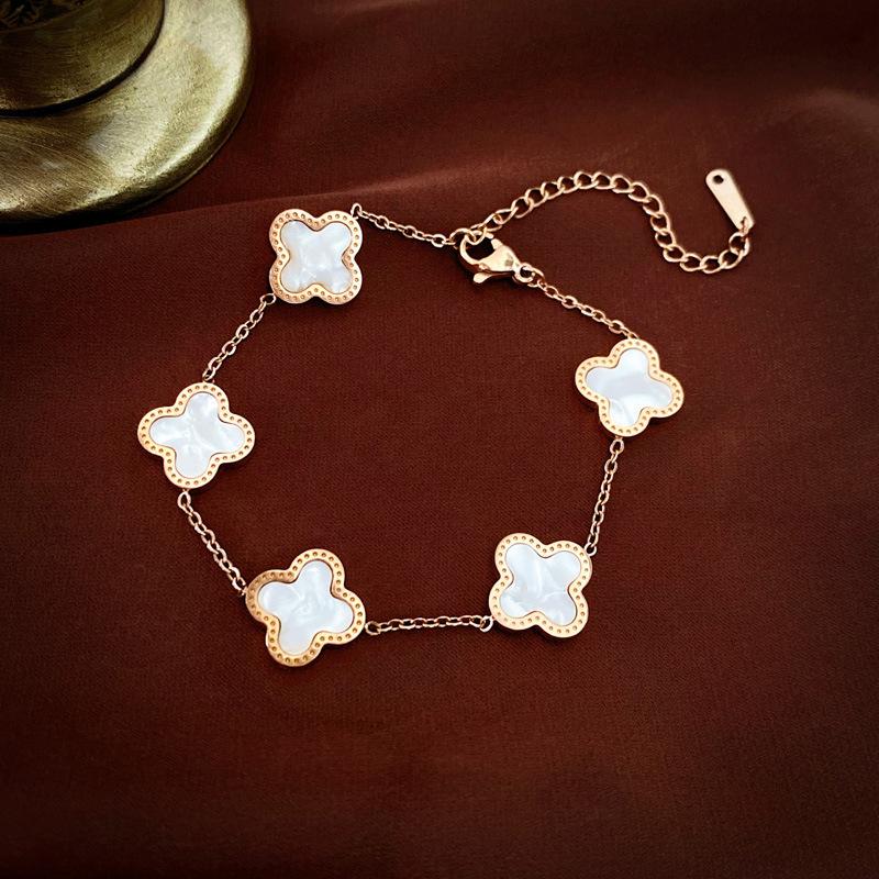 Zircon Mother-of-pearl Four-leaf Clover Bracelet, Simple and Versatile Bracelet, Light Luxury High-end Jewelry for Women