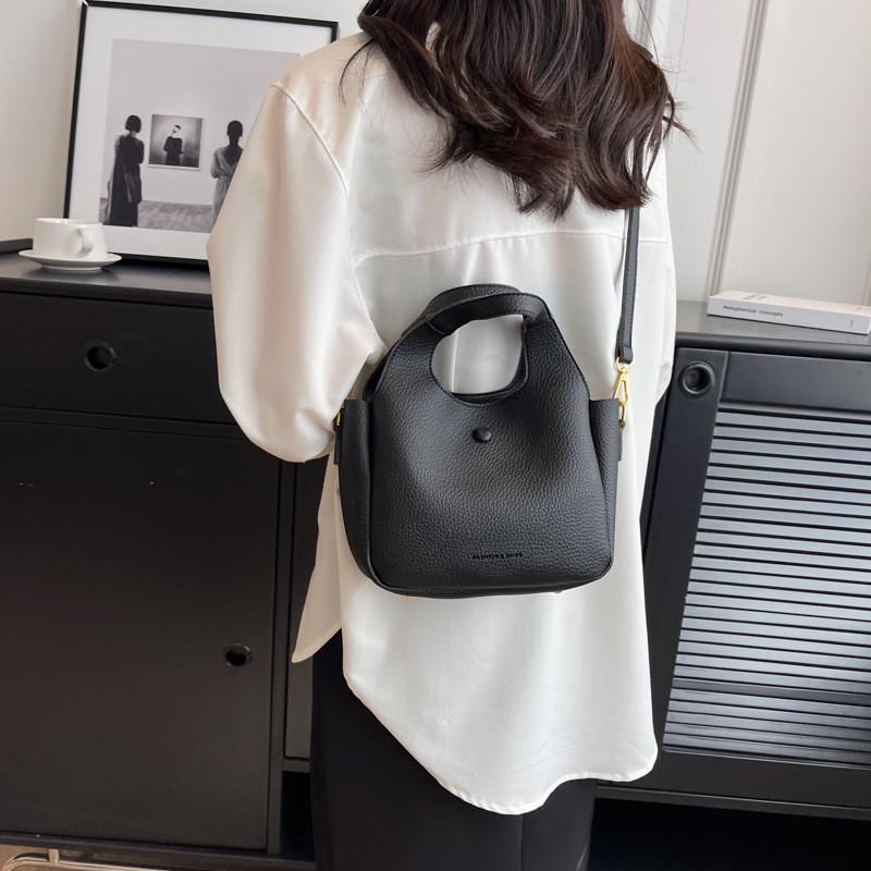 Chic Women's Spring Summer 2023 New Fashion Shoulder Bag Casual Handbag