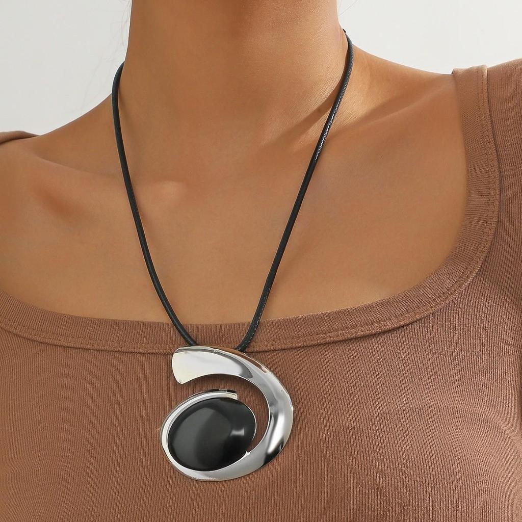 Retro Turquoise Gold Dangle Earrings: European-American Fashion Statement Set