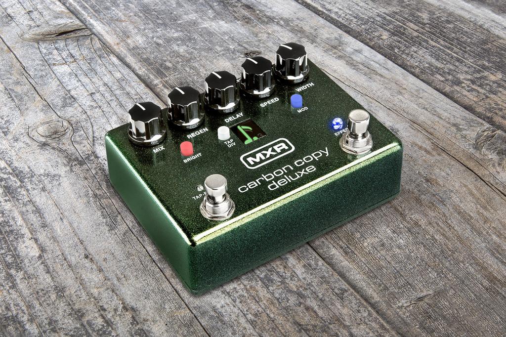 MXR M292 Carbon Copy Deluxe Effects Pedal
