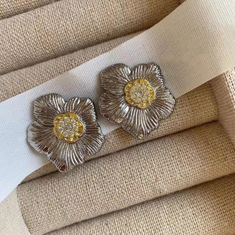 

CAOSHI Aesthetic Flower Stud Earrings Female Engagement Ceremony Party Brilliant Zirconia Zircon Delicate Design Accessories