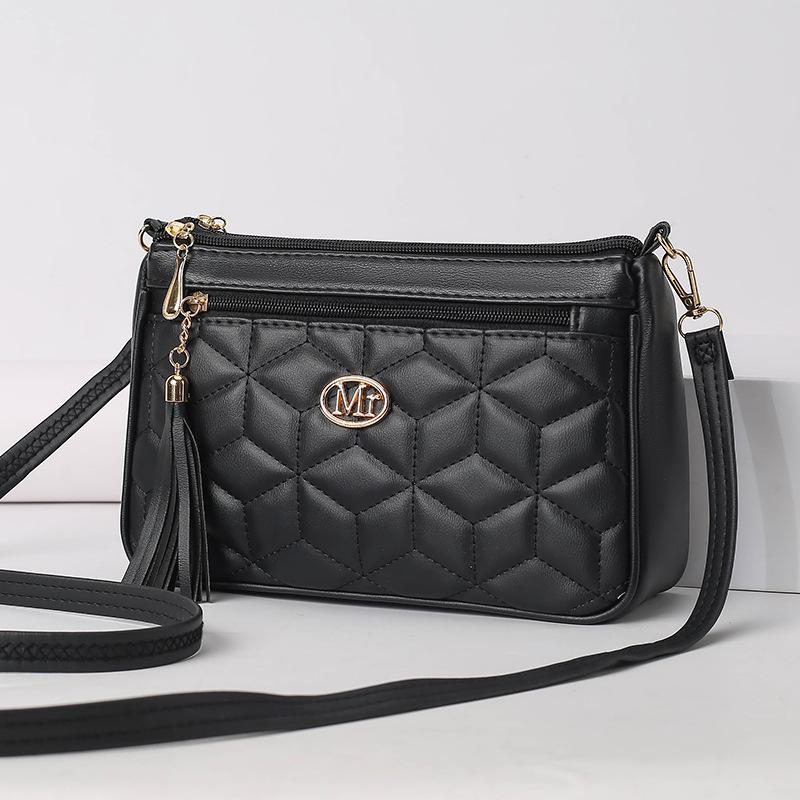 

Summer women s crossbody bag with large capacity, niche Instagram personality, single shoulder tassel women s bag 26*7.5*16cm чорний