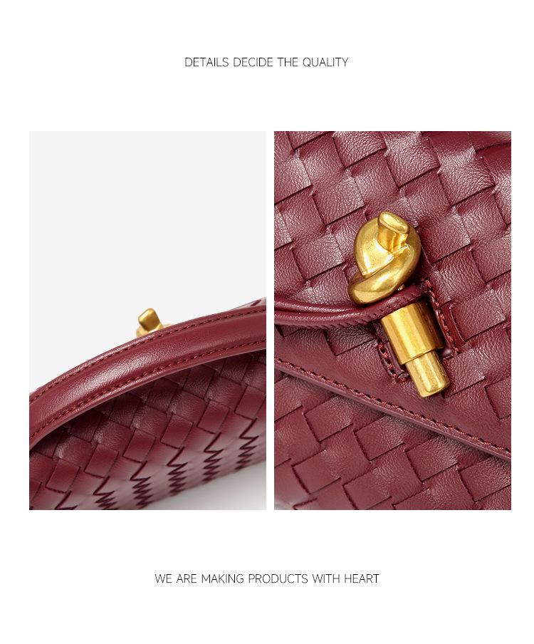 High-End Versatile Woven Baguette Crossbody Tote