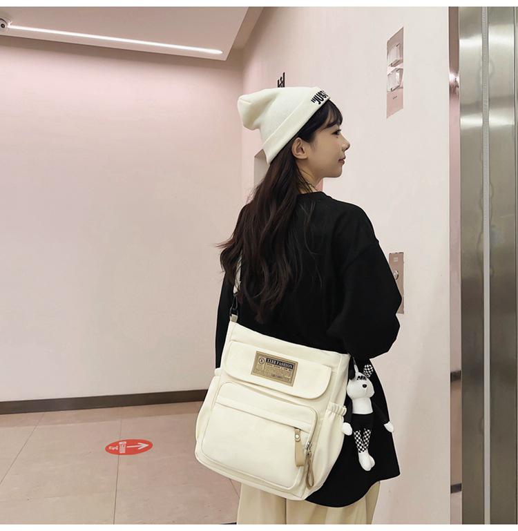 Unisex Large Capacity Messenger Bag - Korean & Japanese Style Student Commuter Shoulder Bag