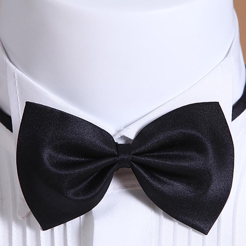 Pánská bílá výkonnostní košile s motýlkem - Formální oblečení s dlouhým rukávem pro pódium, sbor a bankety.