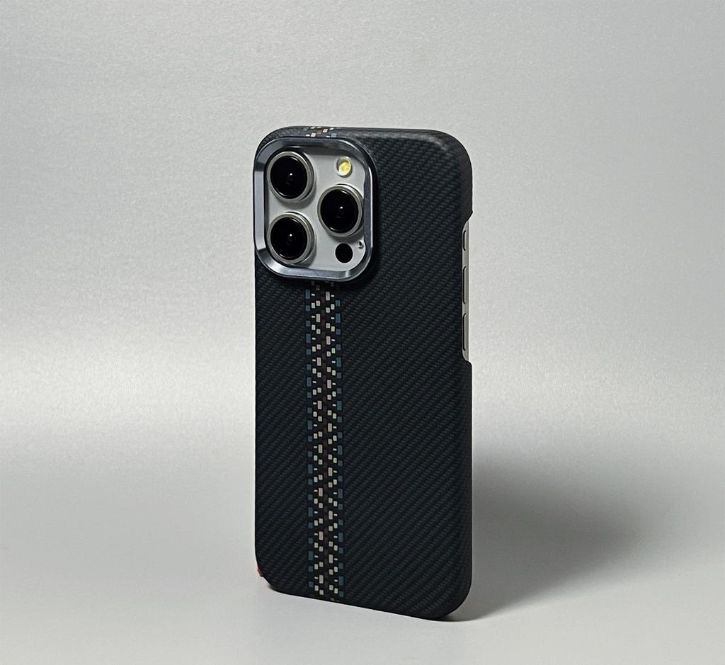 iPhone 16 Pro Max Carbon Fiber PC Half-Wrapped Magnetic Drop-Proof Case for iPhone 15/14