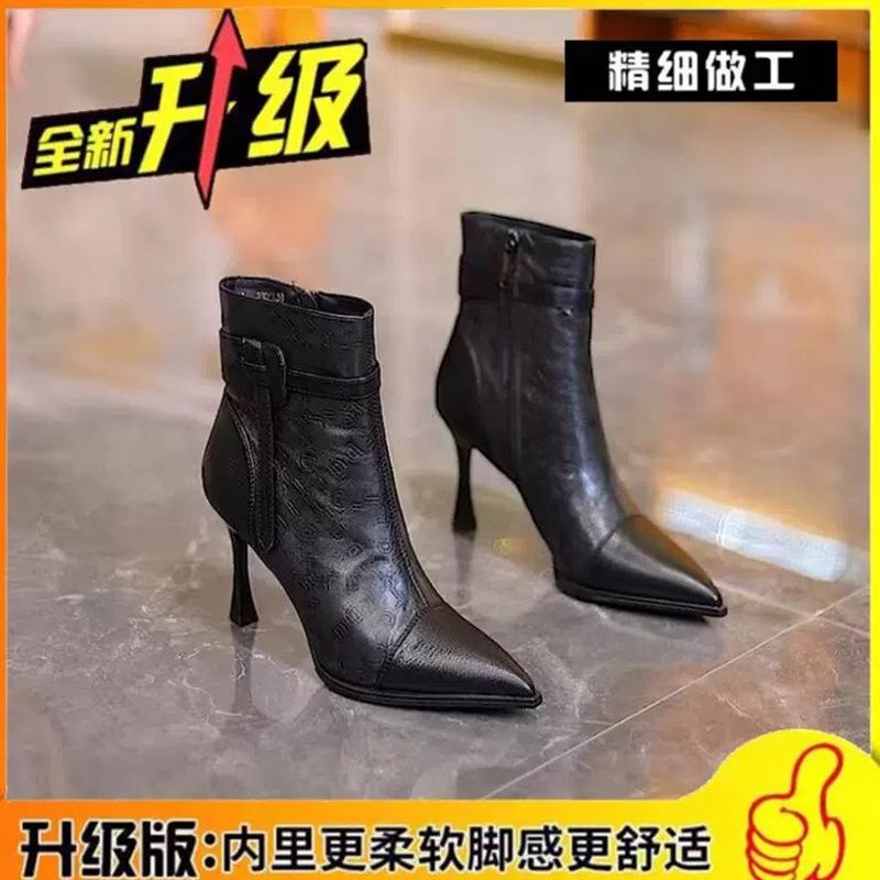 Temperament spisse høye hæler dame 2025 vinter profesjonell designfølelse beltespenne fleece korte støvletter stiletto Martin-støvletter