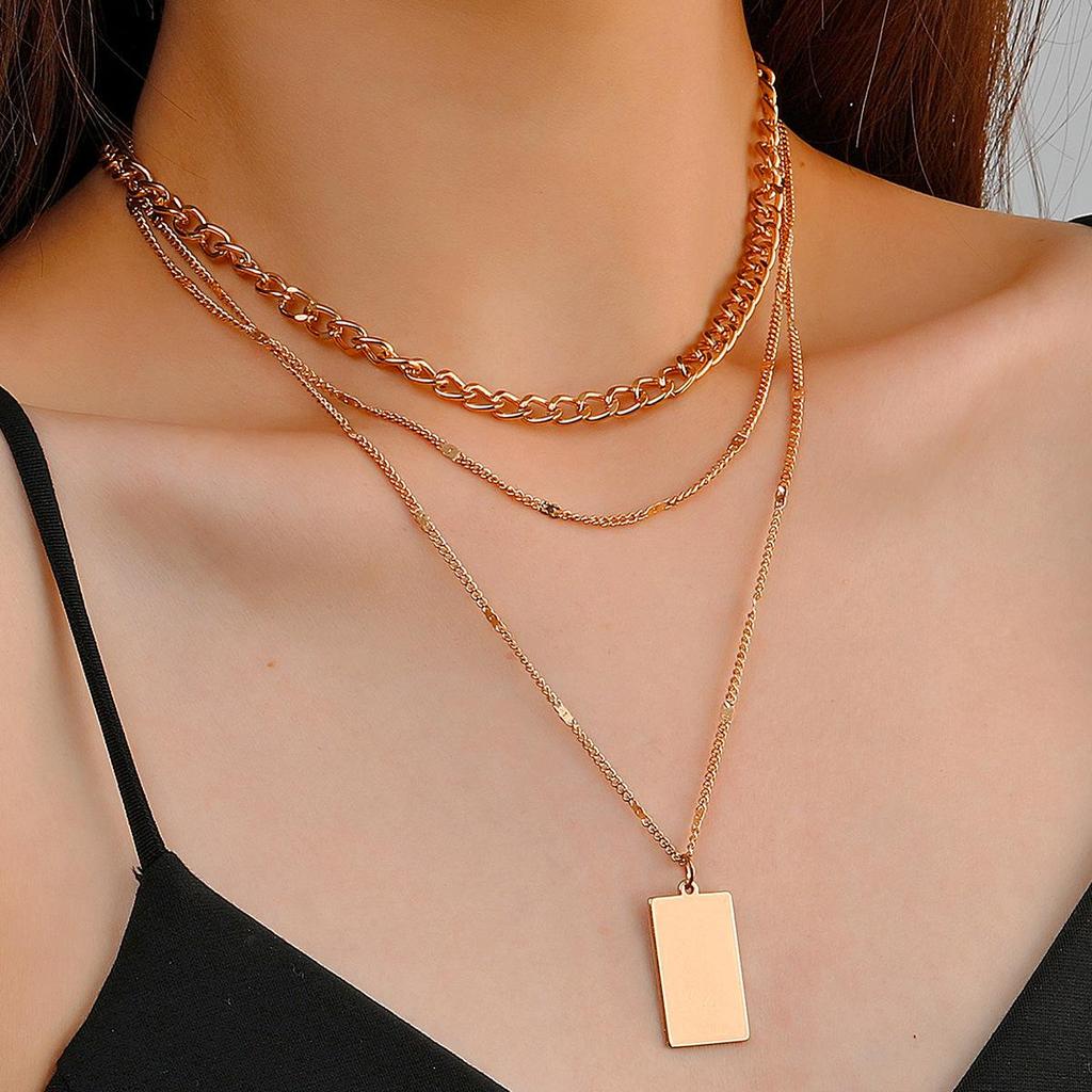 Golden Multi-layer Pearl & Portrait Pendant Necklace - Fashion Retro Clavicle Chain for Women