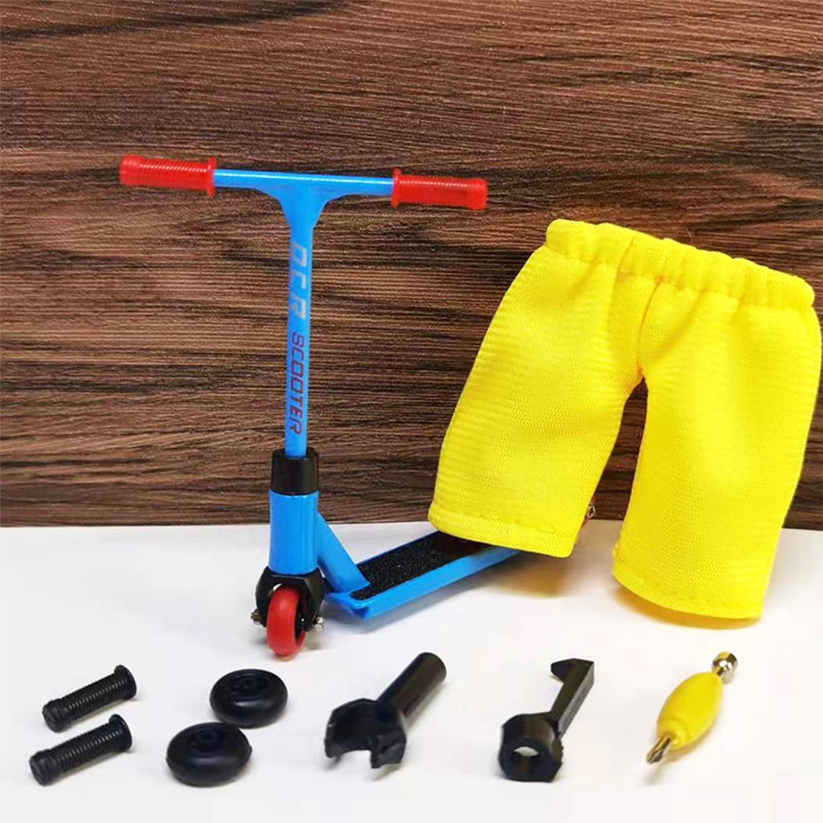 Pipihome Mini Jouet Trottinette Doigt - Kit Planche à Roulettes Avec Accessoires Sensoriels Noir