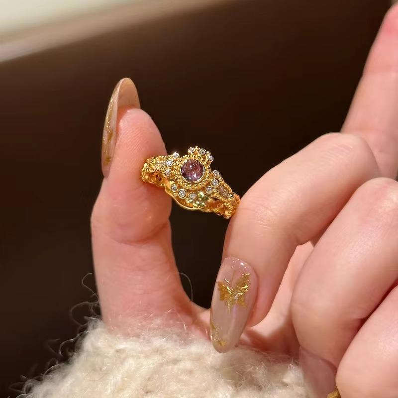 Light Luxury Purple Dazzling Rings for Women Inlaid Amethyst Exquisite Retro Palace Style Texture Ring Fine Zircon