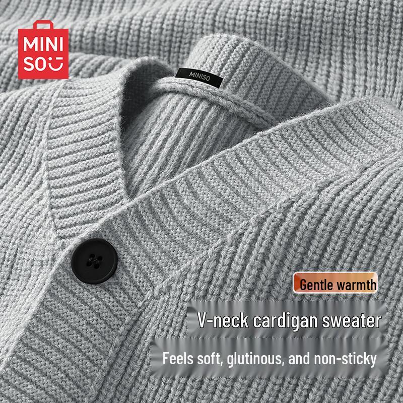 MINISO Unisex V-Neck Cardigan Sweater L