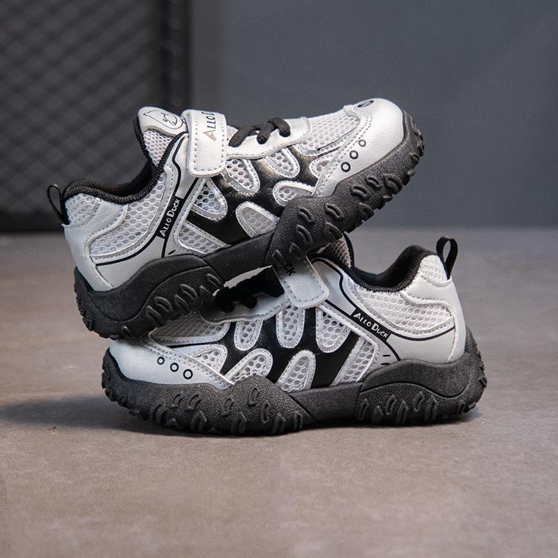 New children's spring and summer sports boys and girls running soft-soled breathable soft-soled versatile non-slip shoes