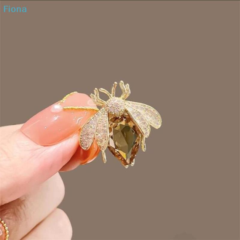 Gold-Tone Crystal Bee Brooch, Rhinestone & Amber Teardrop Insect Pin for Clothing, Scarf & Bag Decoration