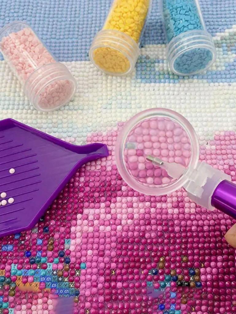 2 Pieces of Diamond Painting Magnifying Glass Small Plastic Magnifying Glass 5D Diamond Painting Embroidery Tool Accessories