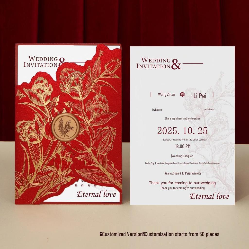 Hochzeitseinladung aus bordeauxrotem Samt mit Wachssiegel – Luxuriös und französisch inspiriert