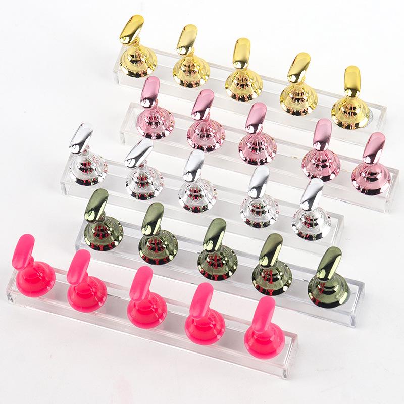 Nageltip-Präsentationsständer mit Kristallbasis und Fingerablage