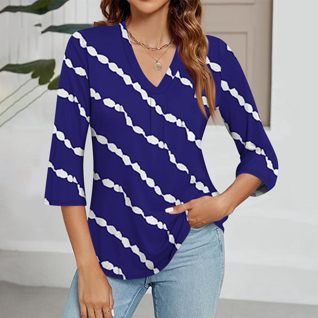 Women's V-neck Gradient Print Three-quarter Sleeve Fashion Top