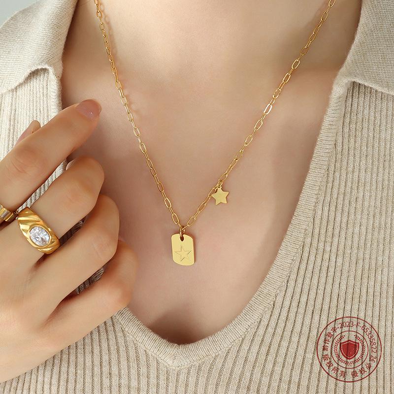 Five-Pointed Star Square Pendant Hoodie Necklace for Women – Titanium Steel Clavicle Chain with a Unique Christmas Design.