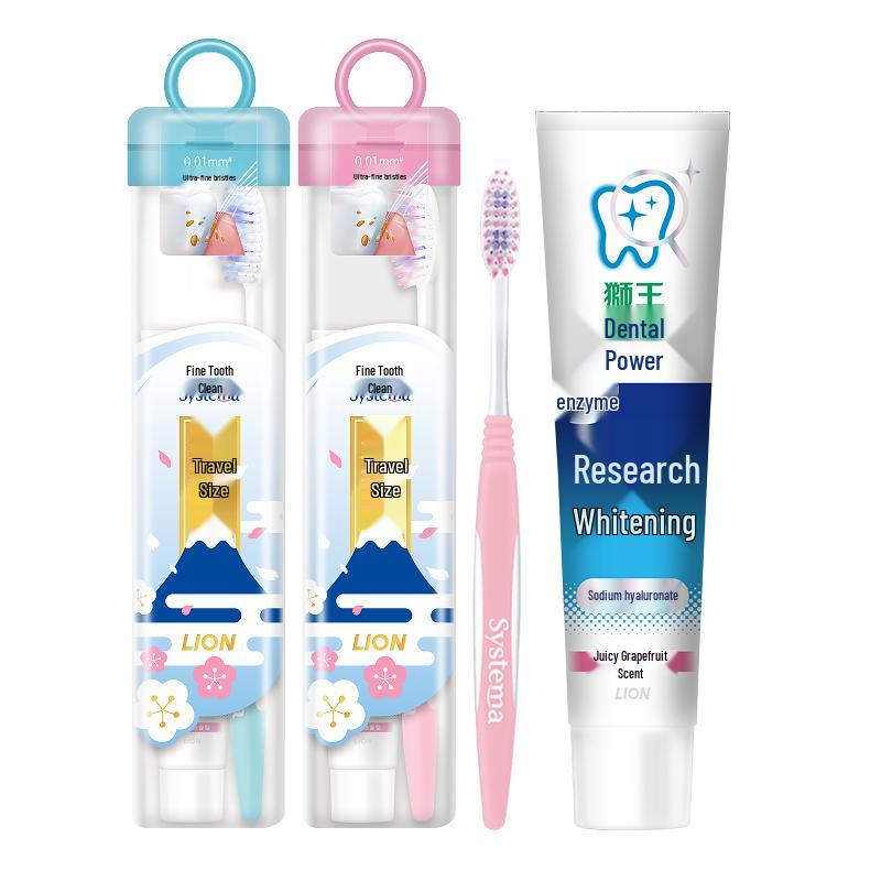 

Lion Fine-Bristle Toothbrush & Toothpaste Travel Set