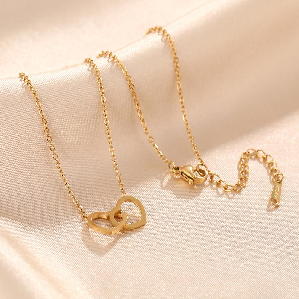 Heart-Shaped Minimalist Titanium Steel Necklace For Women Delicate Inlay Process Pendant