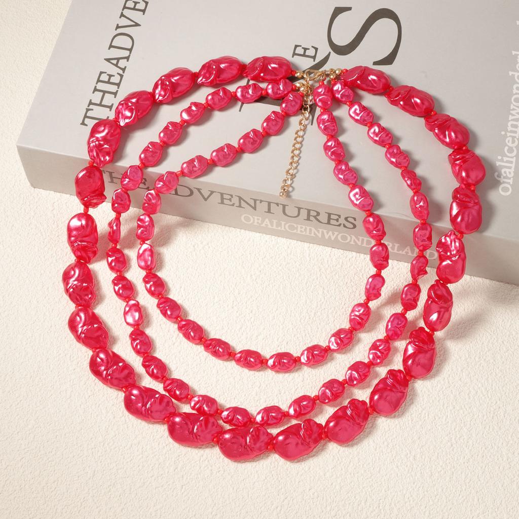The New Personality Is Small, Many Layers, and Wears Irregular Geometric Quadrilateral Trendy Red Resin Women's Necklaces