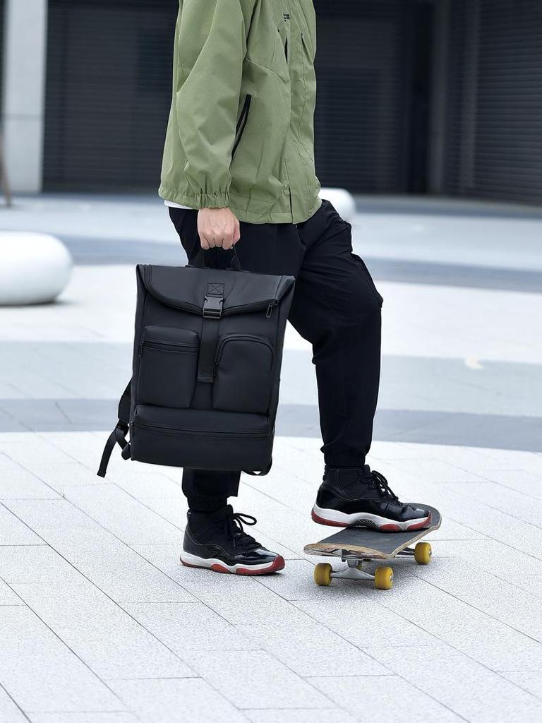 2025 Men's Large Capacity Casual Laptop Backpack for College and Commuting