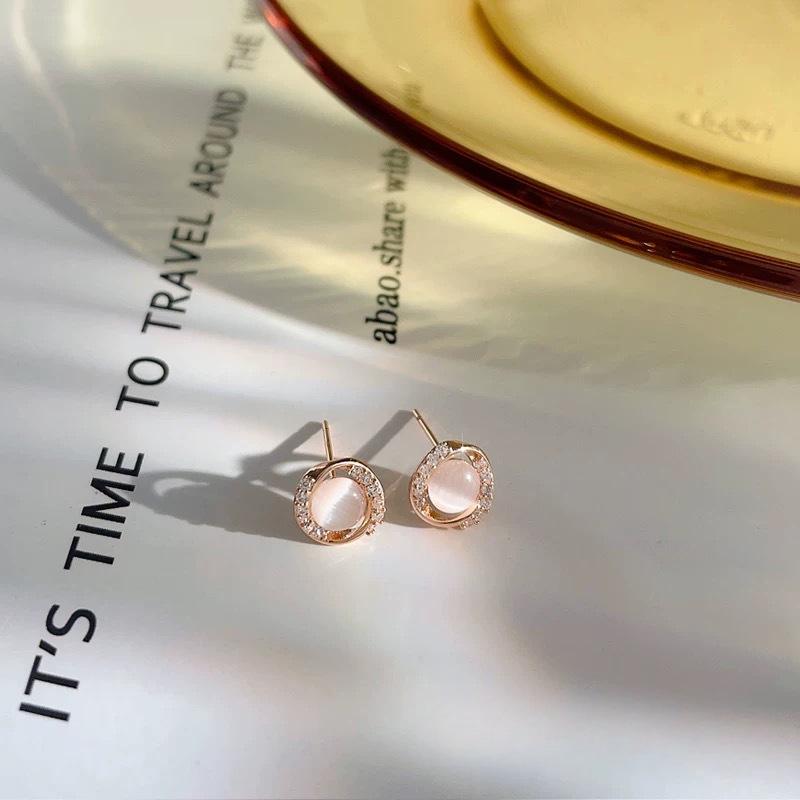 New Models, High-end Earrings Temperament Atmospheric Earclips Exquisite Earrings Women's Anti-allergic