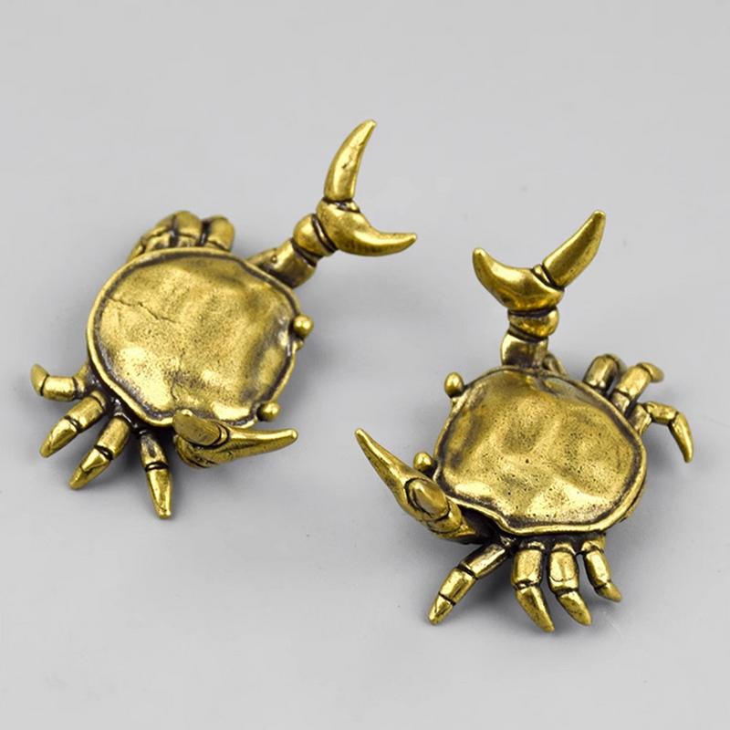 Retro Brass Miniatures Weightlifting Crab Ornament Animal Sculpture Pen Holder Desktop Decor Crafts Collections Crab Figurine