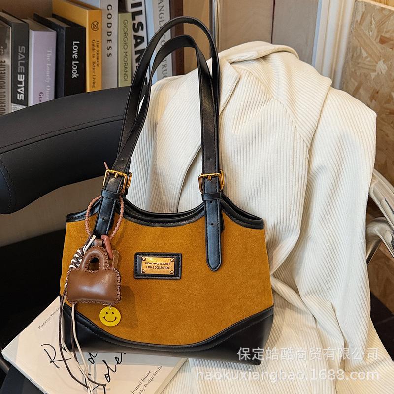 Large capacity bag women's autumn and winter 2025 new matte retro shoulder armpit bag casual work commuter tote bag
