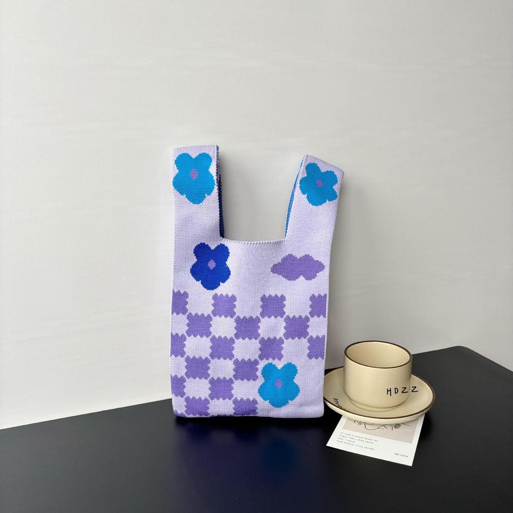 Knitted bag female animal tote bag cute souvenir snack bag versatile vest bag bucket woven gift bag