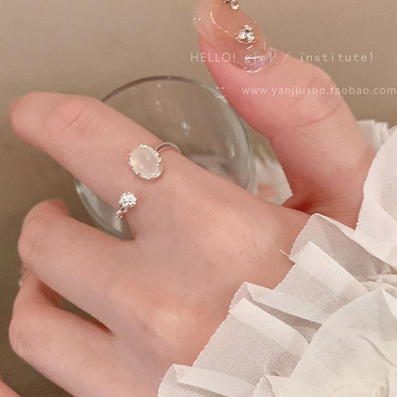 Elegant Moonstone Adjustable Ring - Versatile, Delicate Design for Women