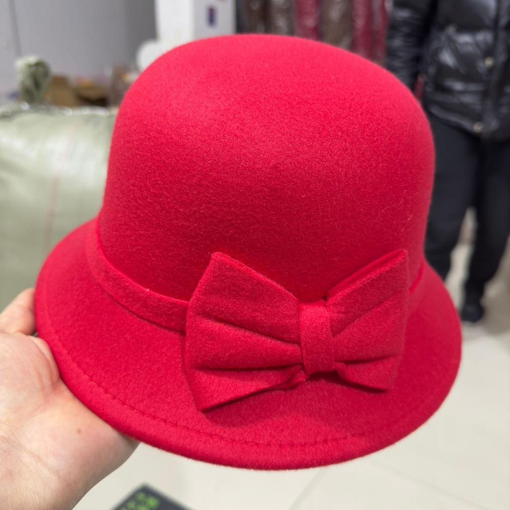 Europäischer und Amerikanischer Stil Herbst- und Winterhut Lässiger Schleifenhut Damenhut Süßer Warmer Zylinder