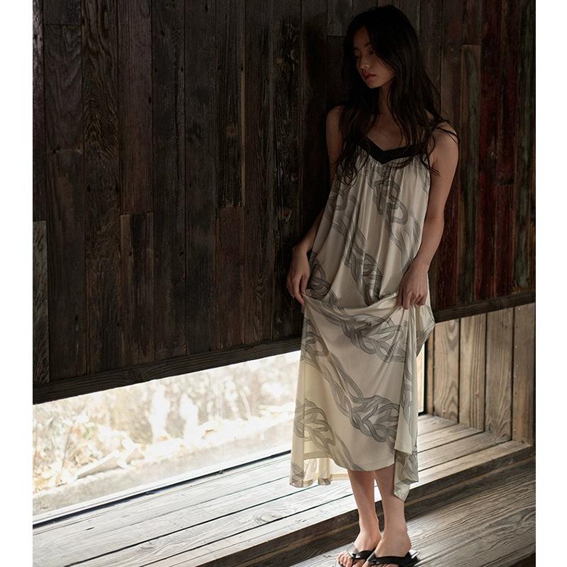 

Striped black and white contrasting color dress women s summer pure desire style new sexy suspender nightdress V collar loungewear XXL